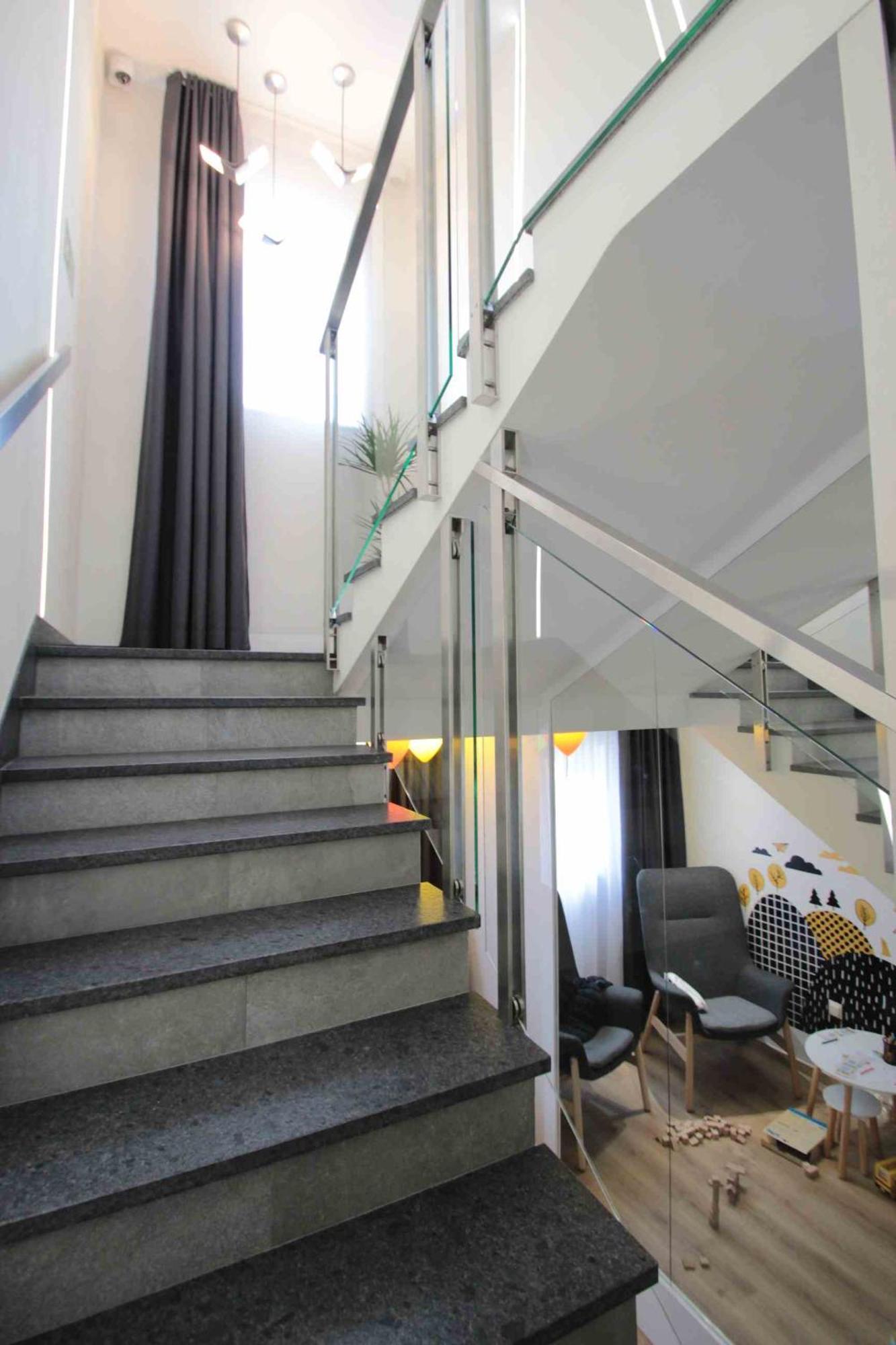 Hotel Coliber Klobuck Buitenkant foto