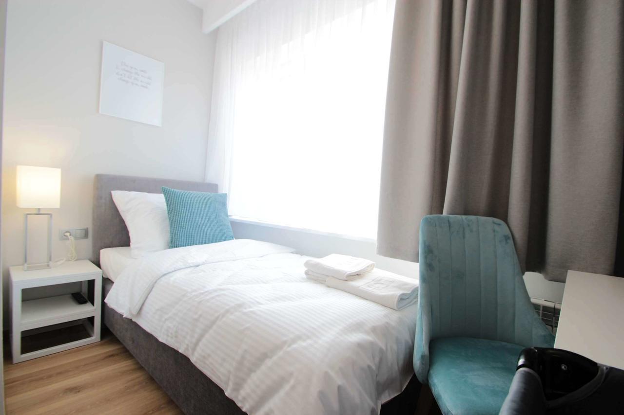 Hotel Coliber Klobuck Buitenkant foto