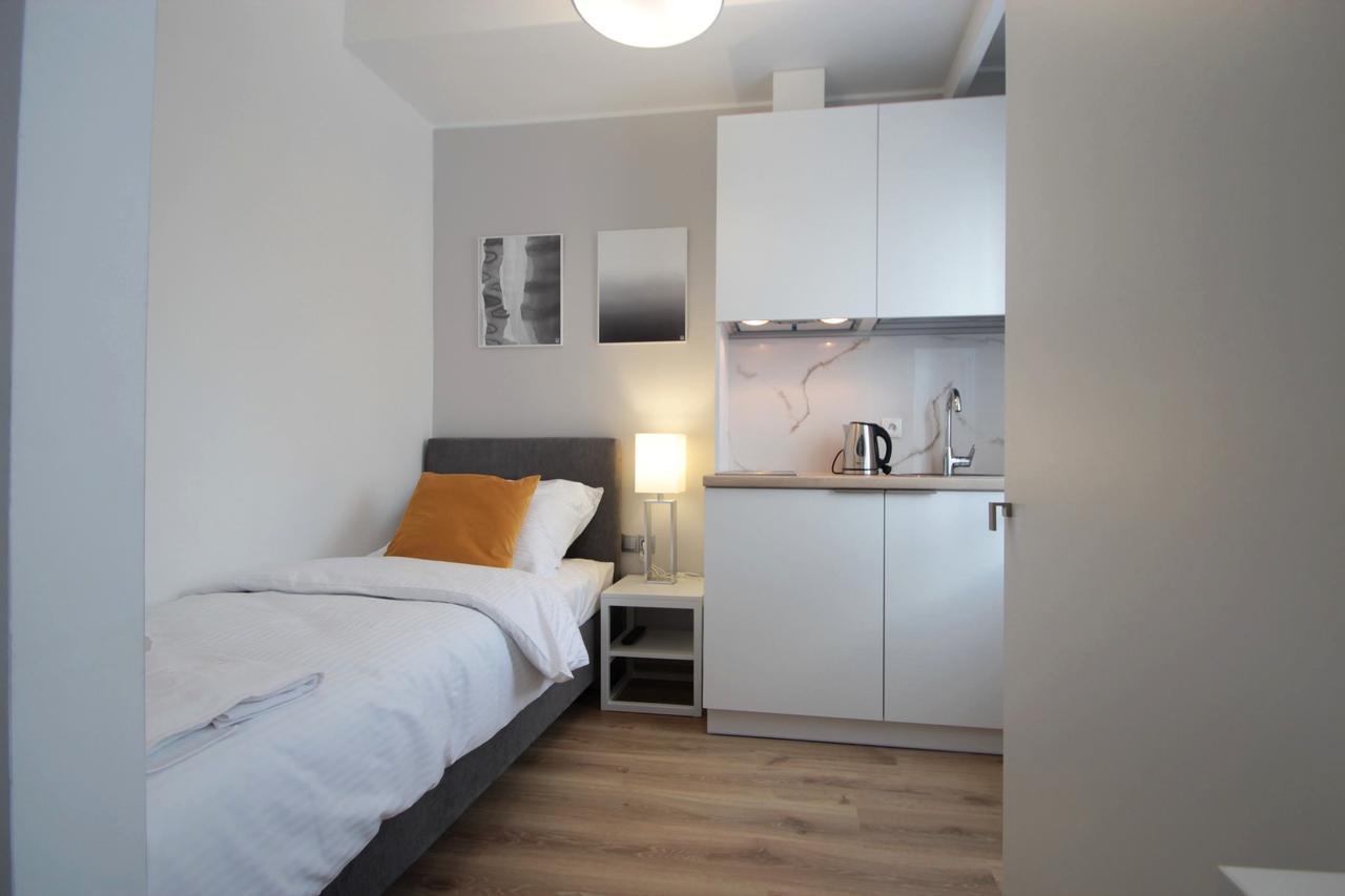 Hotel Coliber Klobuck Buitenkant foto